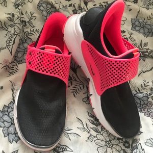 Black/Pink Nike’s